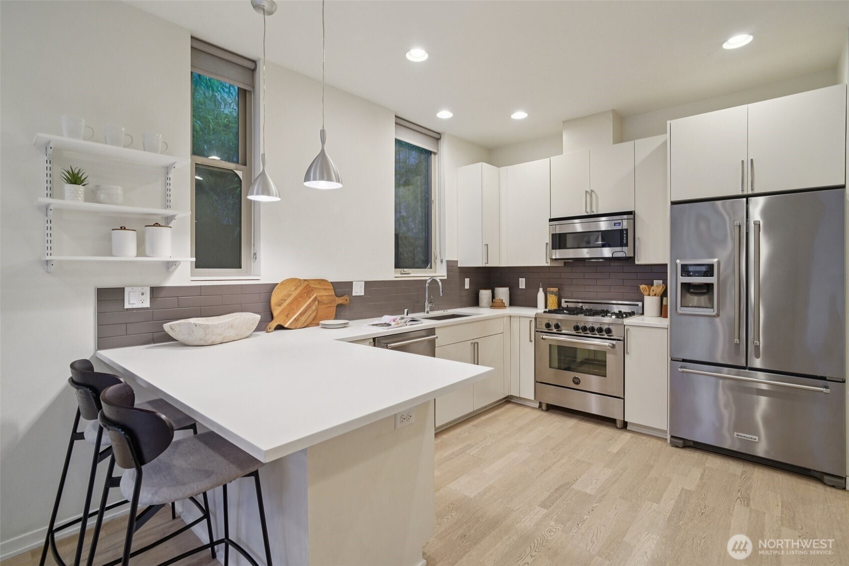 3817 B California Avenue SW, Seattle, WA 98116