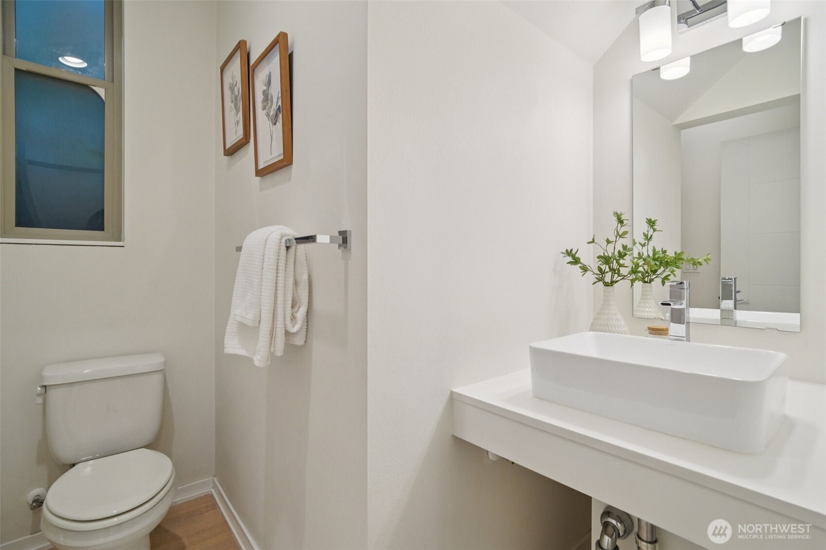 3817 B California Avenue SW, Seattle, WA 98116