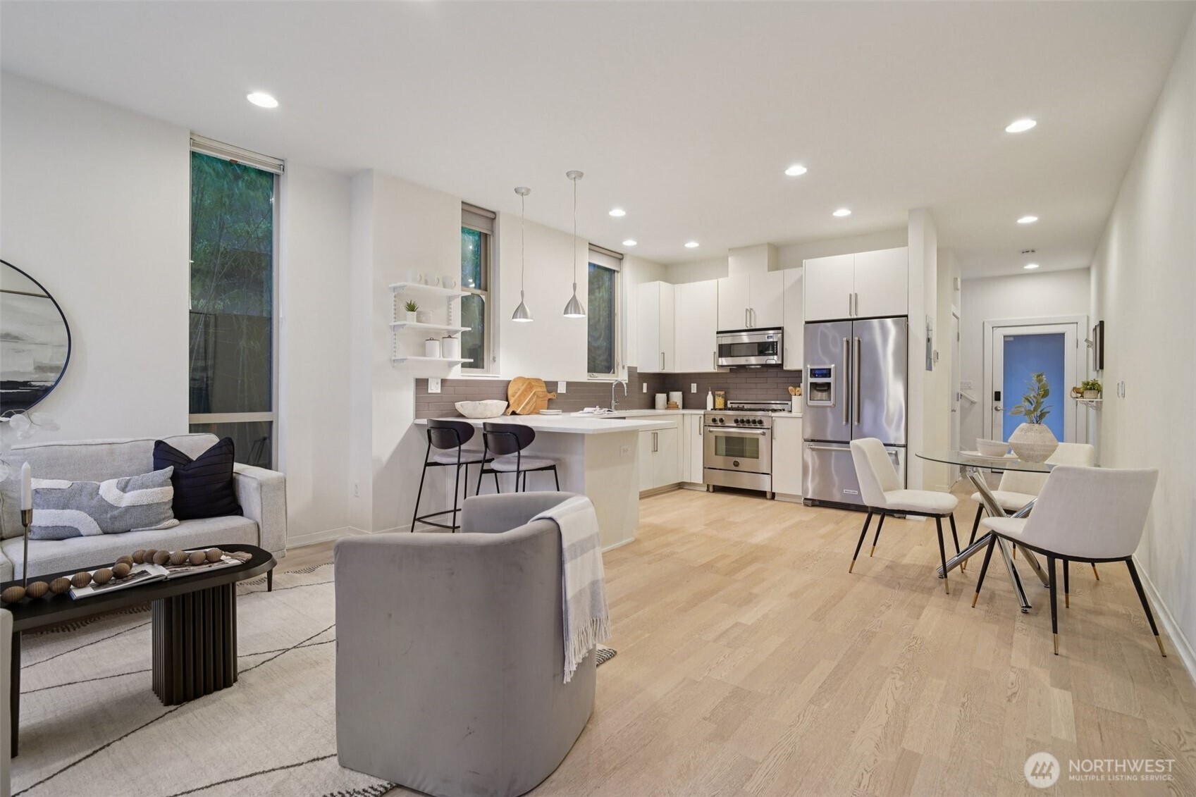 3817 B California Avenue SW, Seattle, WA 98116