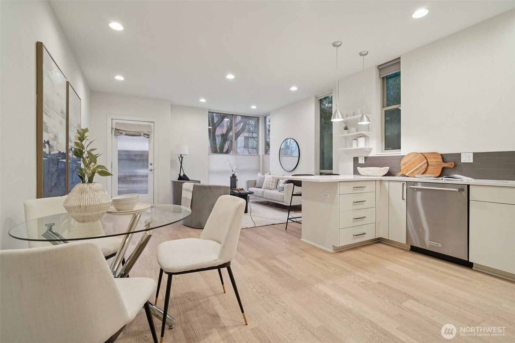 3817 B California Avenue SW, Seattle, WA 98116