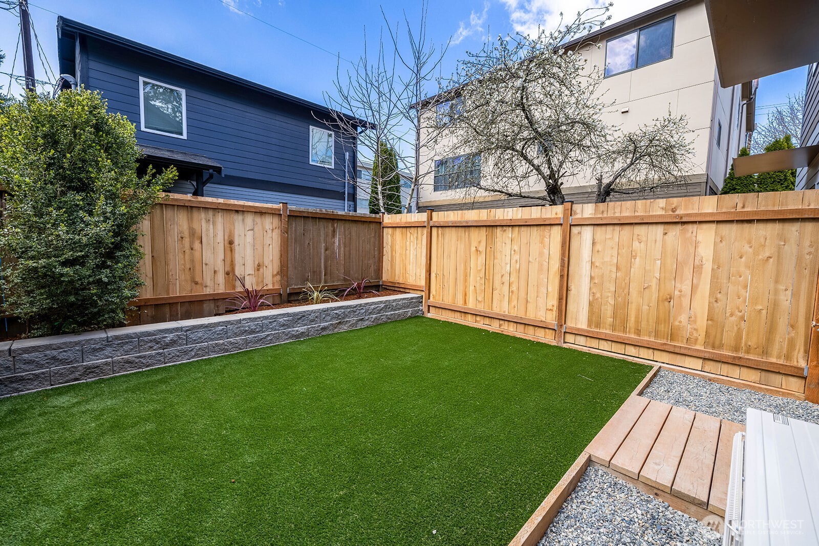 7711 B 11th Avenue SW, Seattle, WA 98106