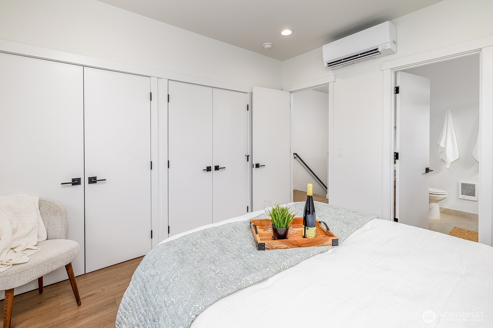 7711 B 11th Avenue SW, Seattle, WA 98106