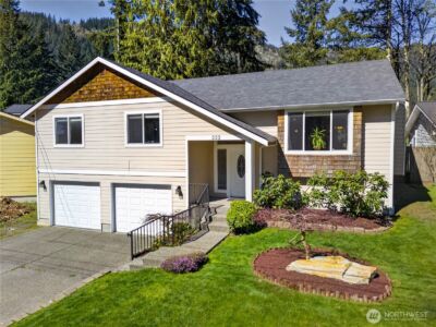 333 Lakeside Drive , Sedro Woolley, WA 98284-9541 - Photo 1
