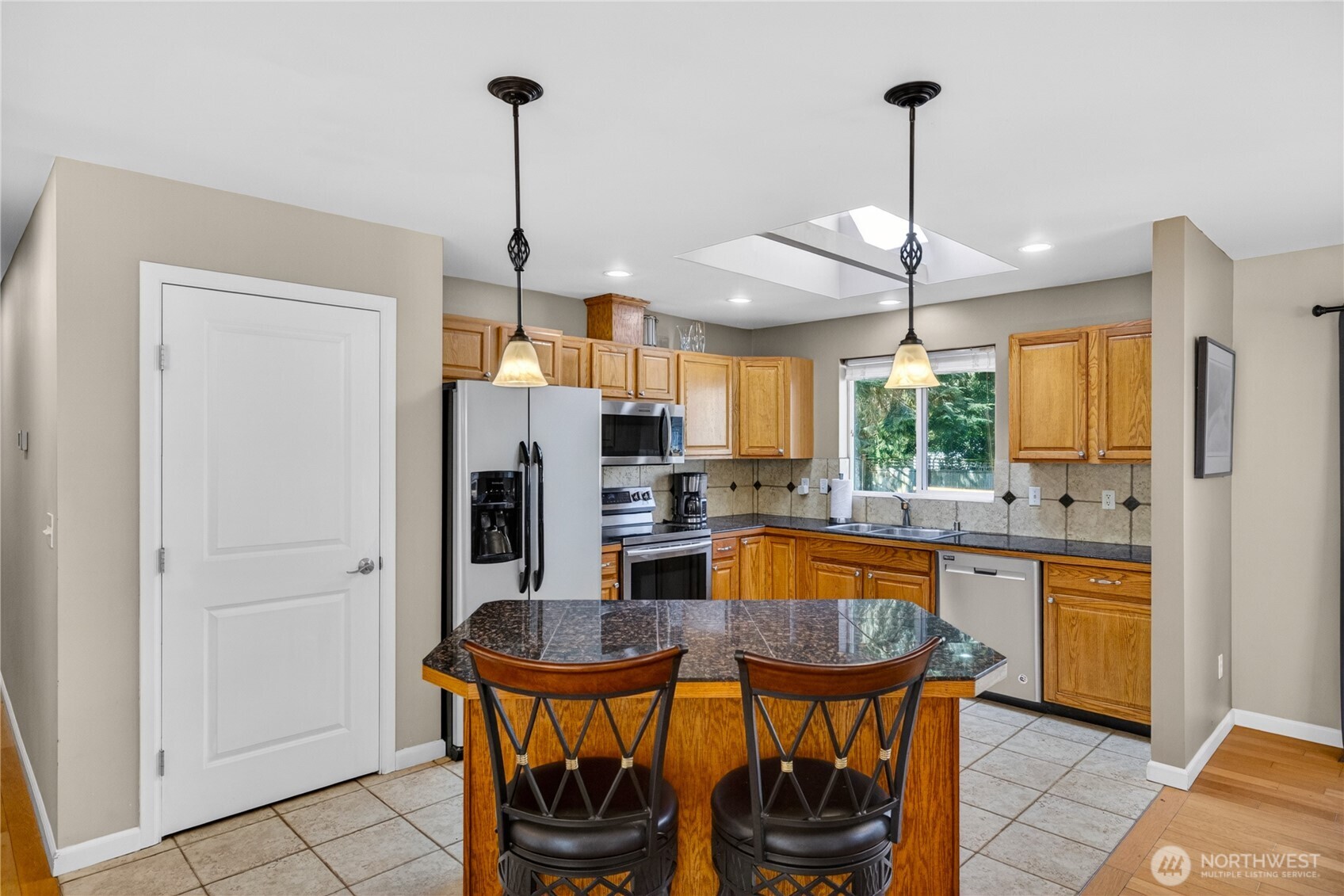 333 Lakeside Drive , Sedro Woolley, WA 98284-9541