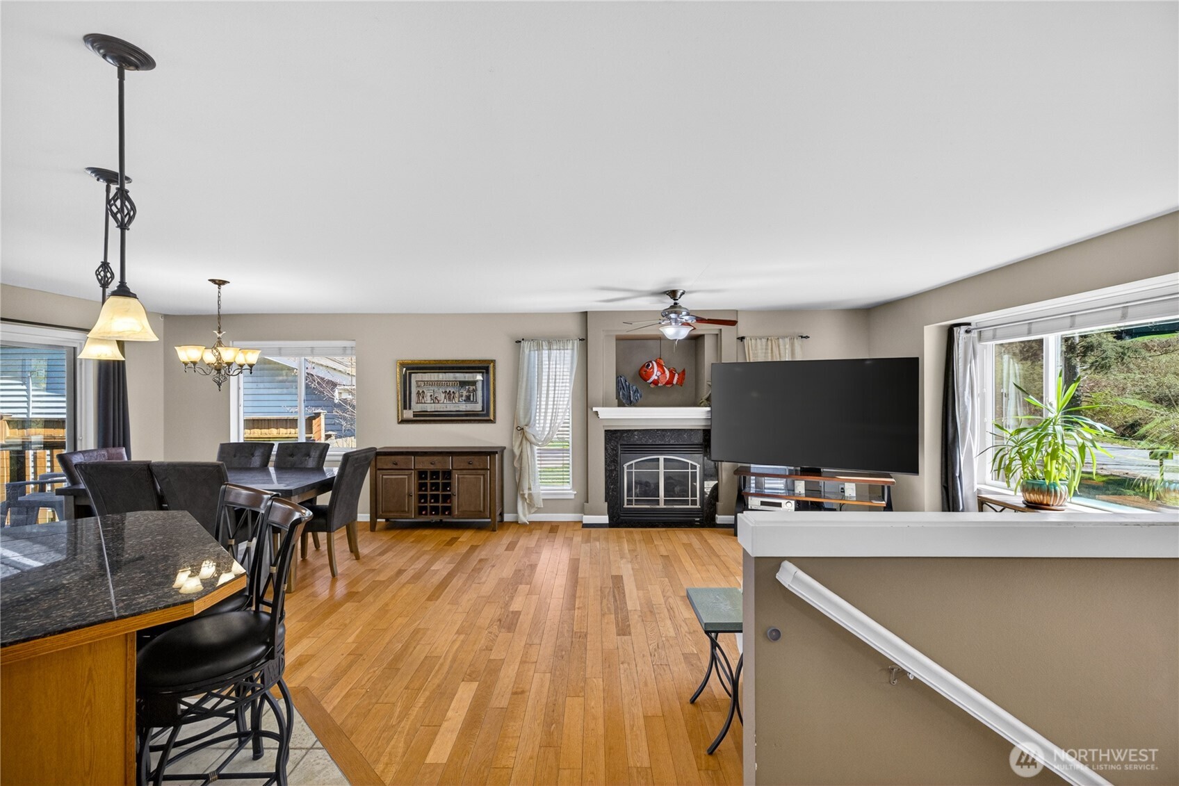 333 Lakeside Drive , Sedro Woolley, WA 98284-9541