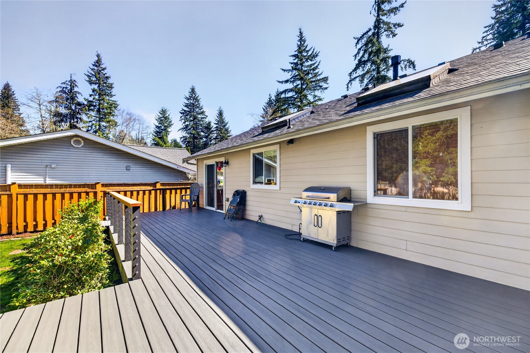 333 Lakeside Drive , Sedro Woolley, WA 98284-9541