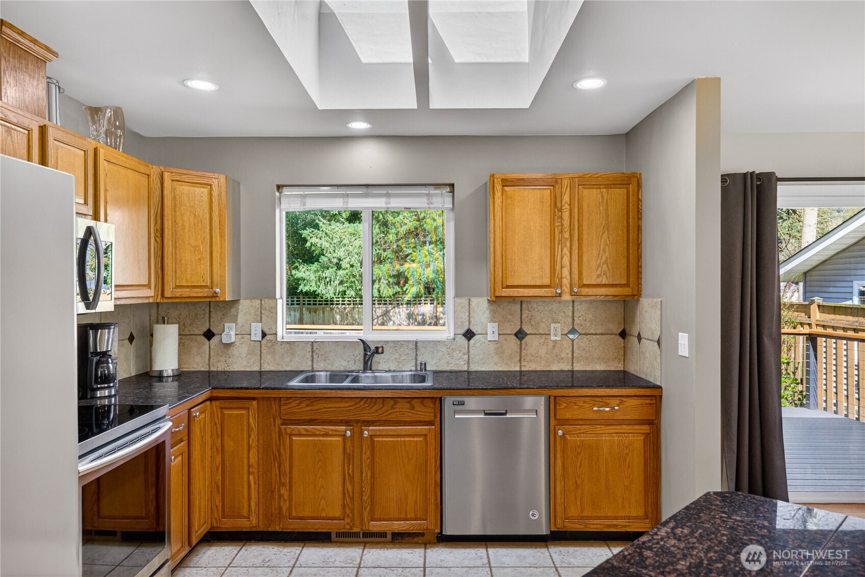 333 Lakeside Drive , Sedro Woolley, WA 98284-9541