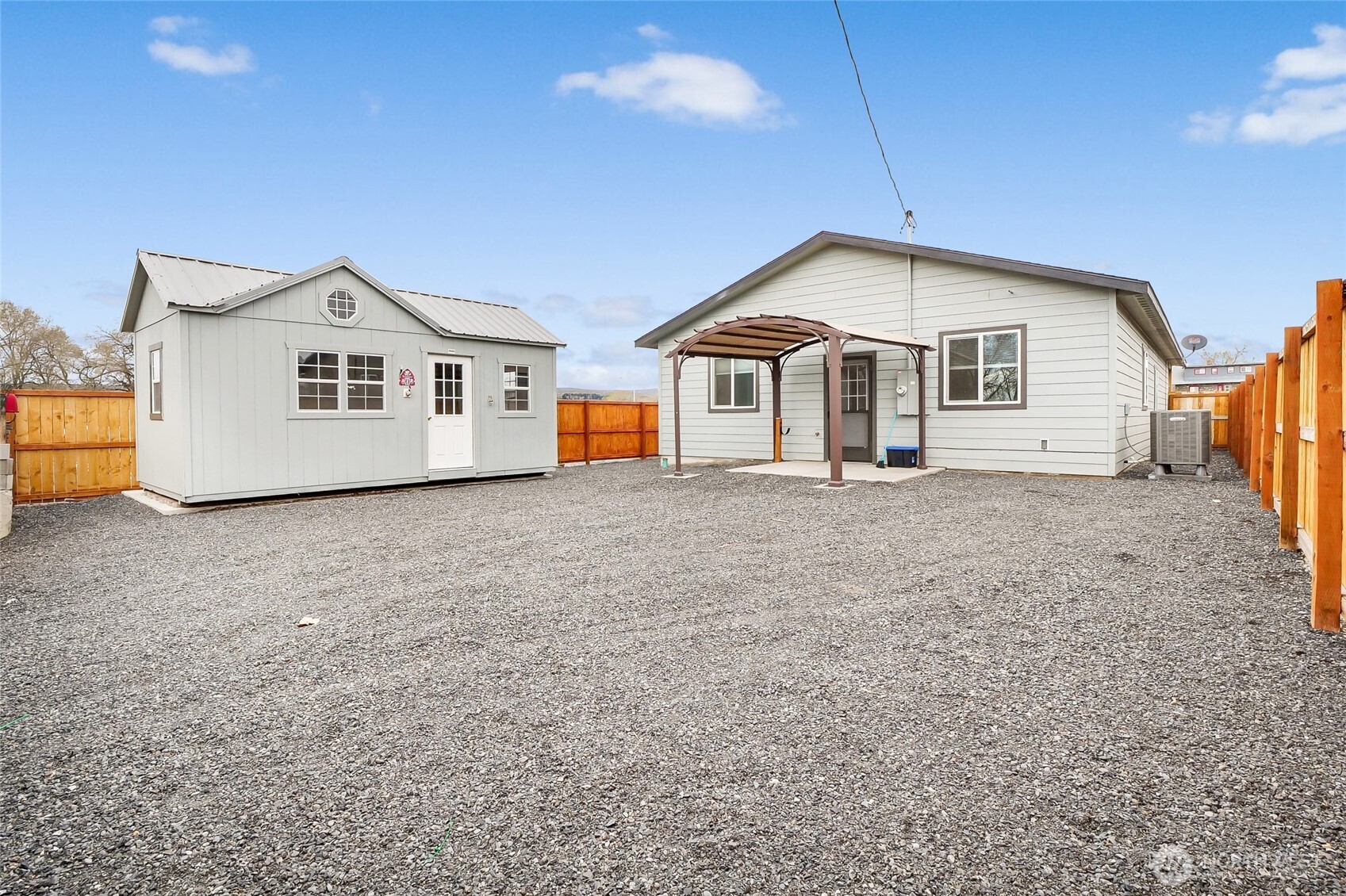 423 2nd Avenue SE, Soap Lake, WA 98851