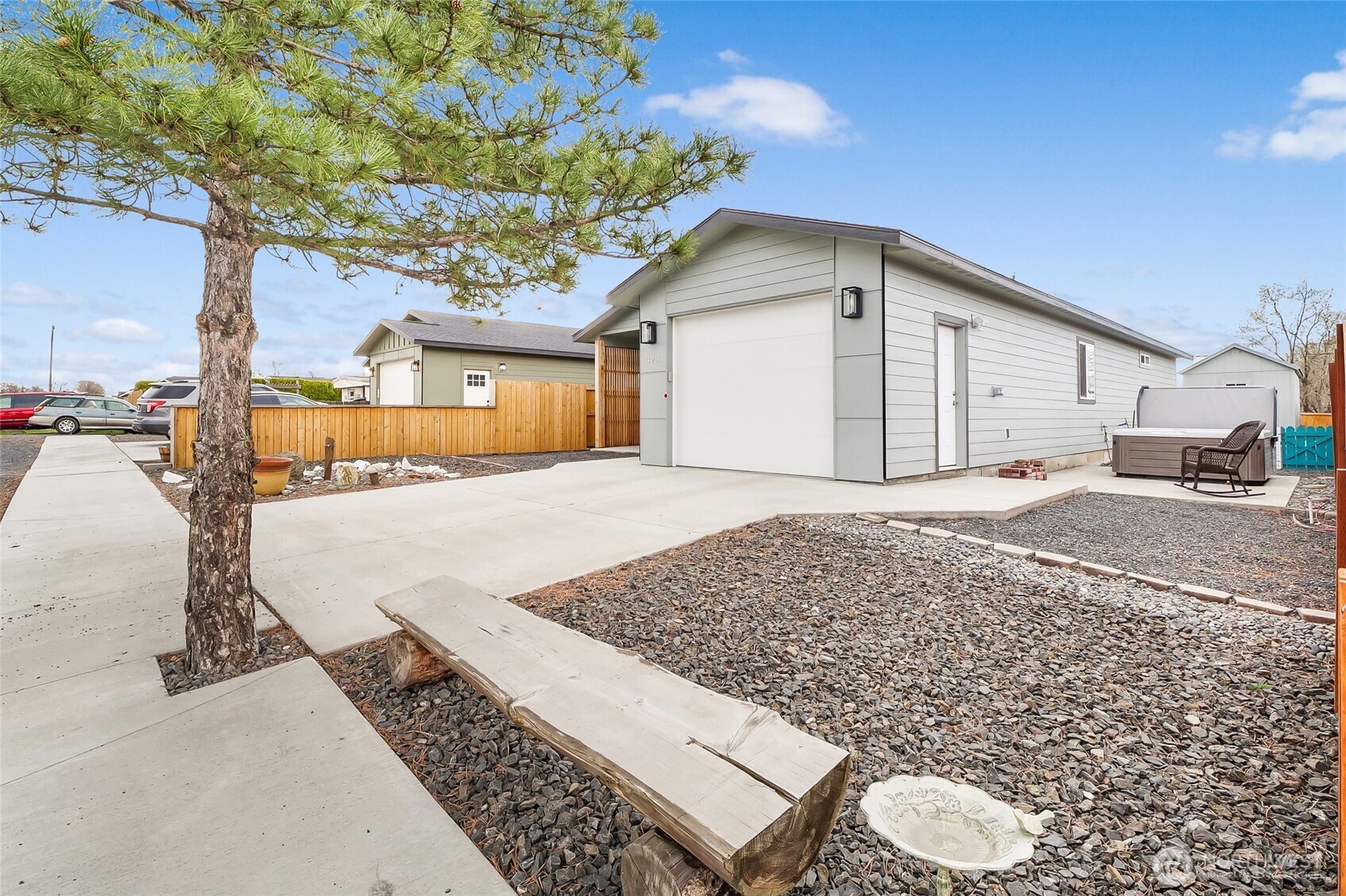 423 2nd Avenue SE, Soap Lake, WA 98851