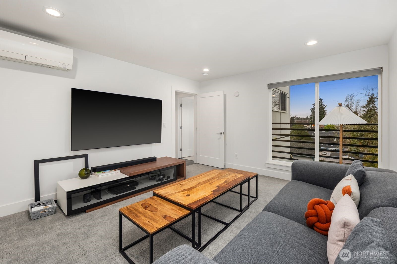 4726 S Juneau Street , Seattle, WA 98118