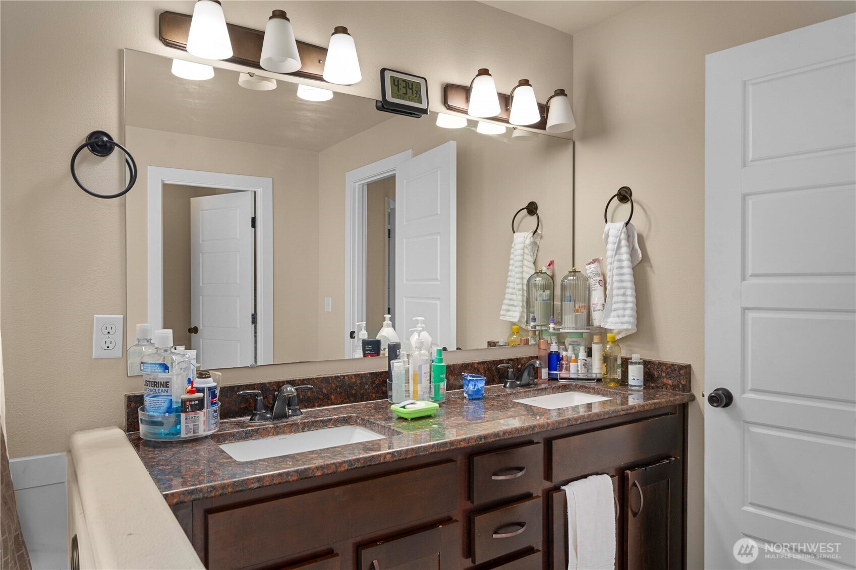 11410 Waller Road E, Tacoma, WA 98446