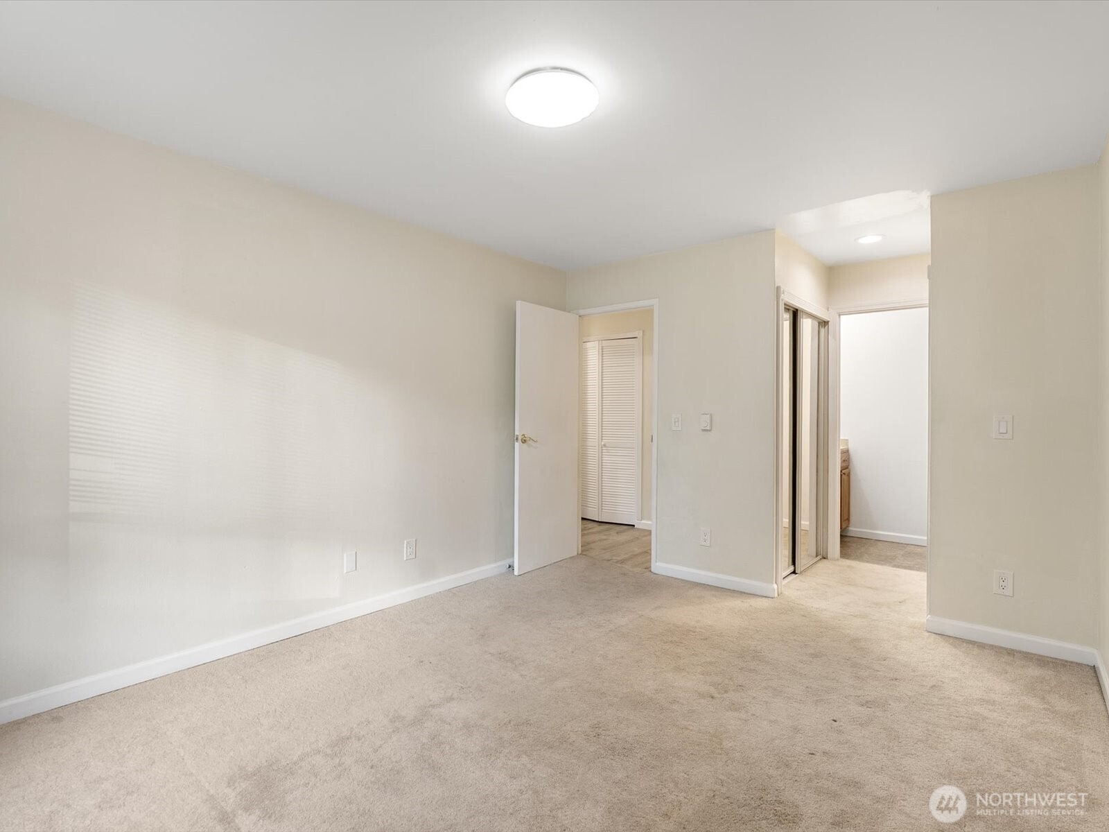 14605 34th Street NE #h19, Bellevue, WA 98007
