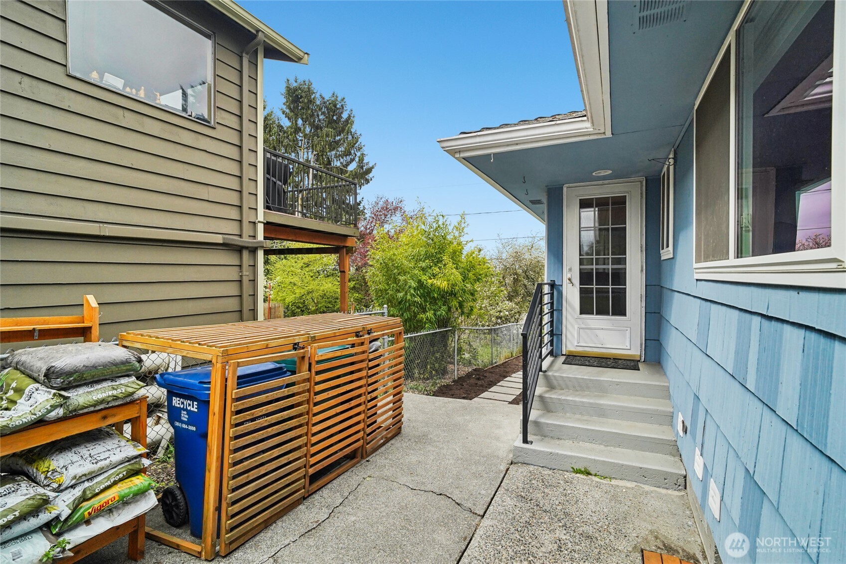 3909 13th Avenue S, Seattle, WA 98108