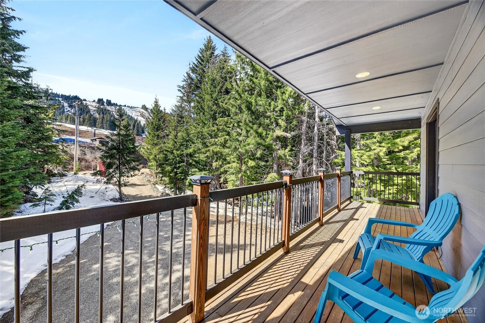 60 Snoqualmie Village Dr , Snoqualmie Pass, WA 98068