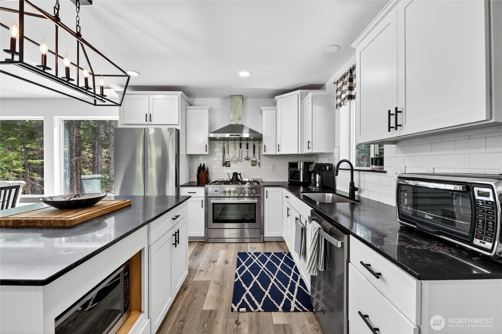 60 Snoqualmie Village Dr , Snoqualmie Pass, WA 98068