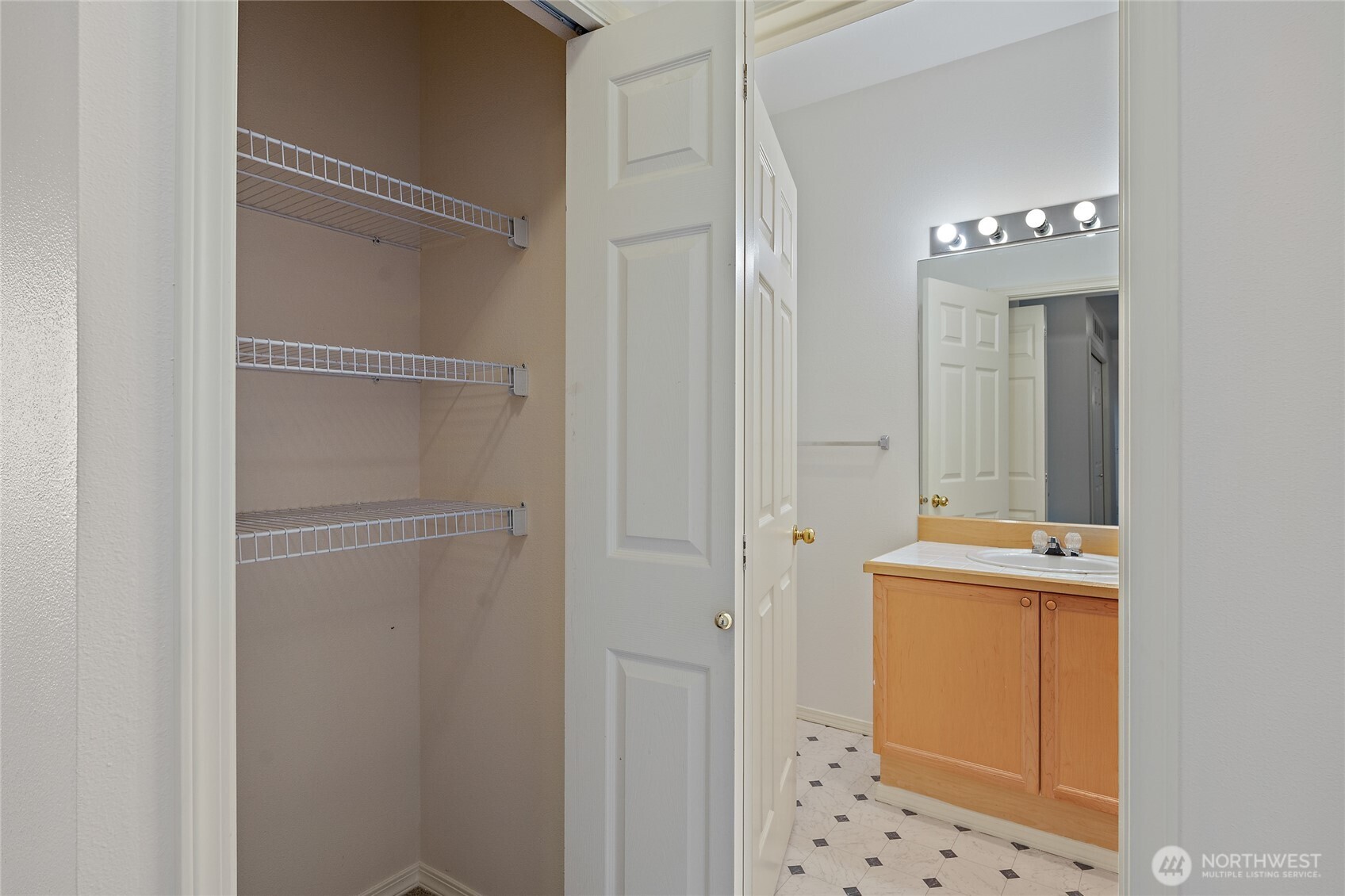 12122 NE 171st Place #D201, Bothell, WA 98011