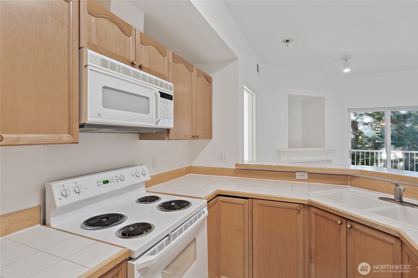 12122 NE 171st Place #D201, Bothell, WA 98011