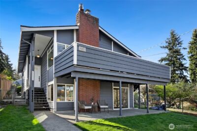 9053 7th Avenue NW, Seattle, WA 98117