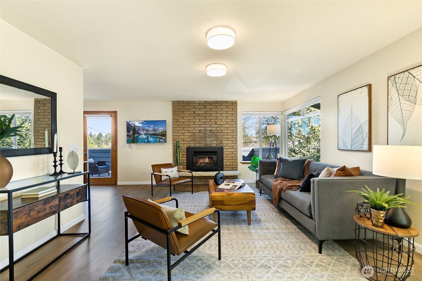 9053 7th Avenue NW, Seattle, WA 98117