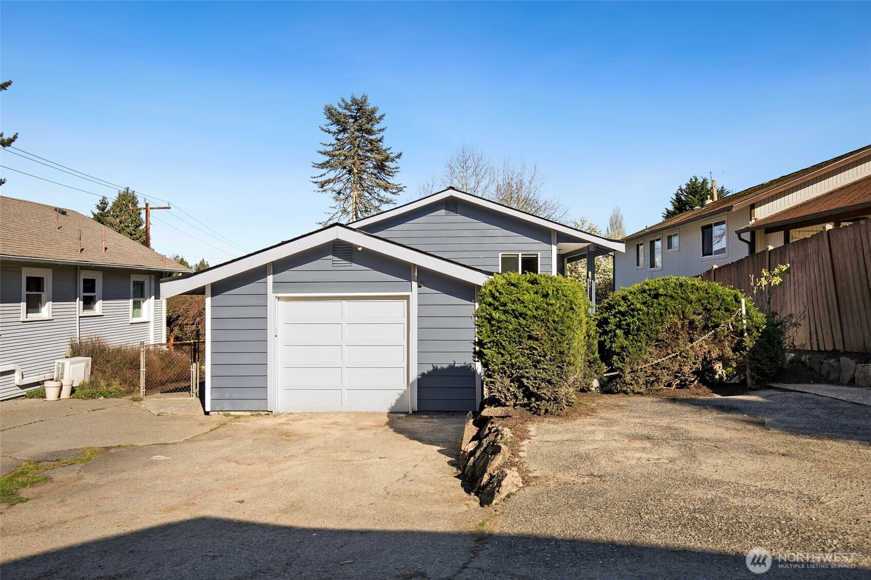 9053 7th Avenue NW, Seattle, WA 98117