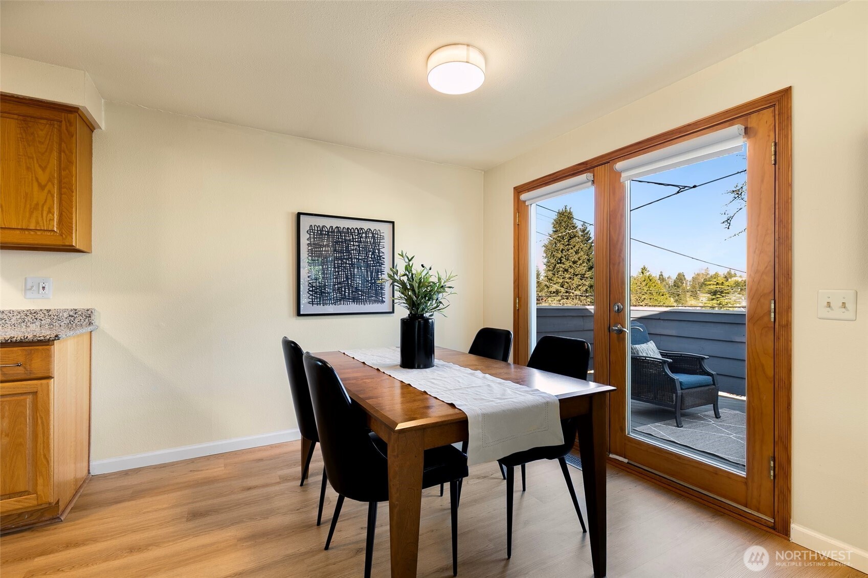 9053 7th Avenue NW, Seattle, WA 98117