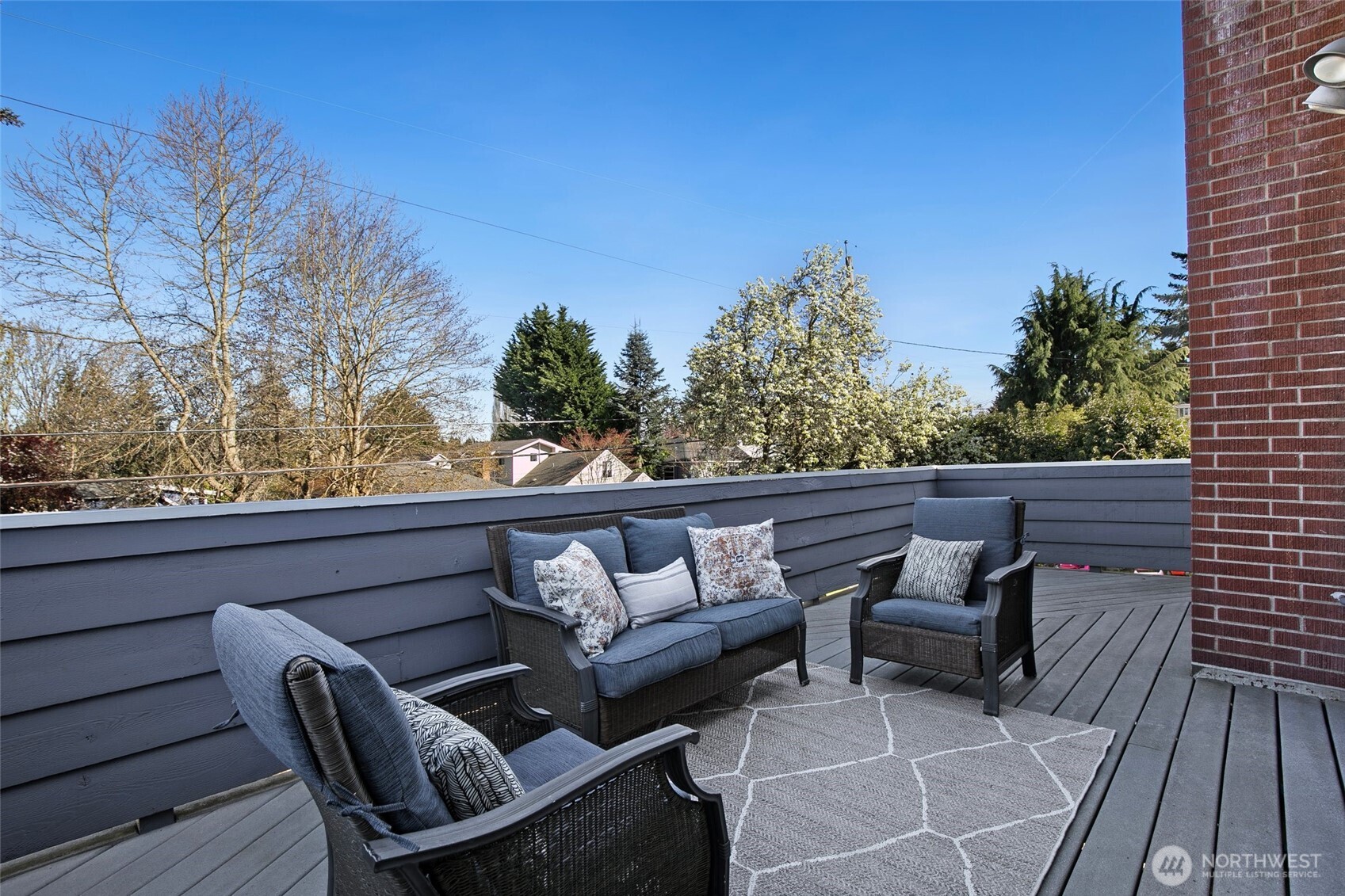 9053 7th Avenue NW, Seattle, WA 98117