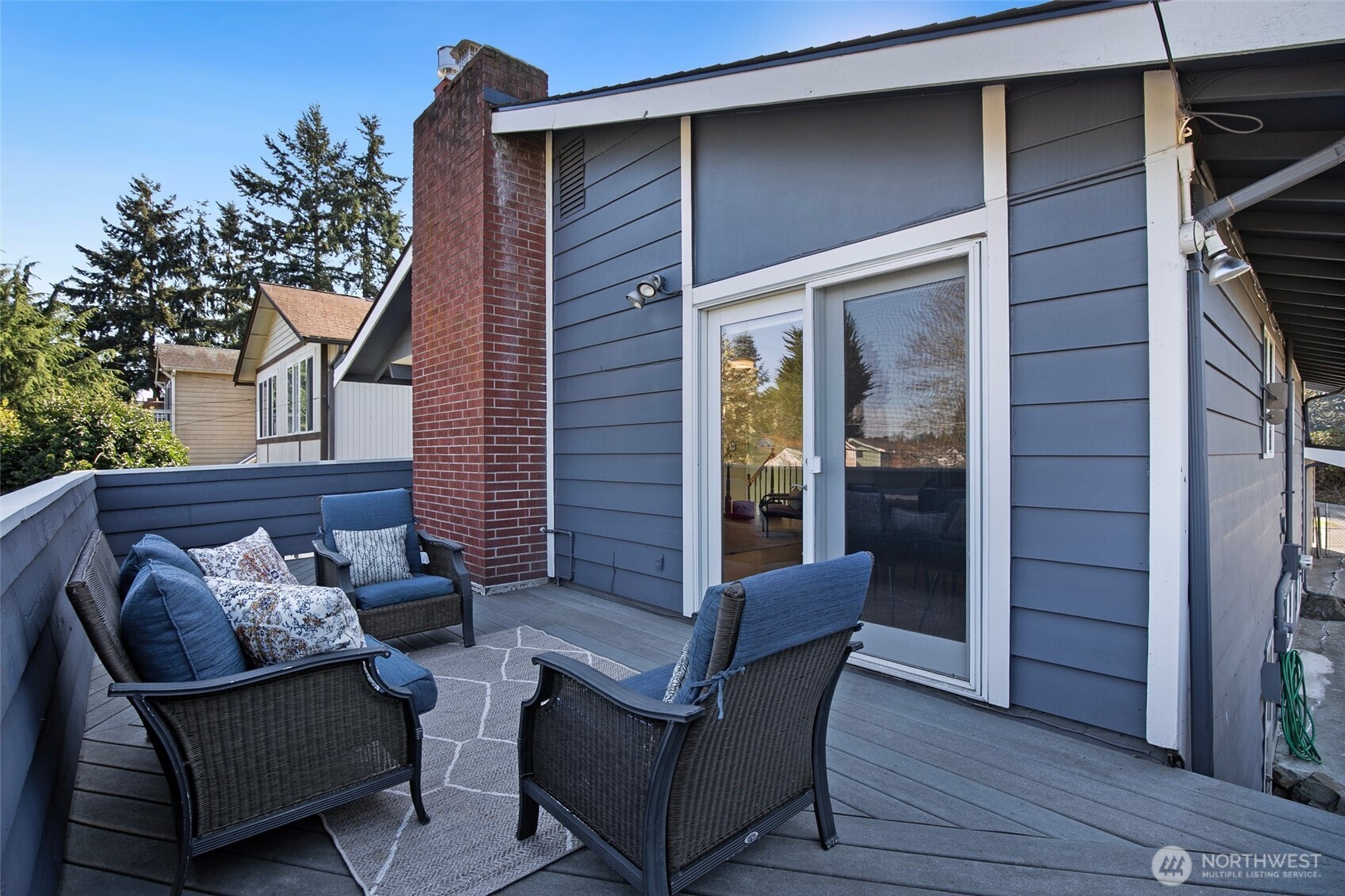 9053 7th Avenue NW, Seattle, WA 98117