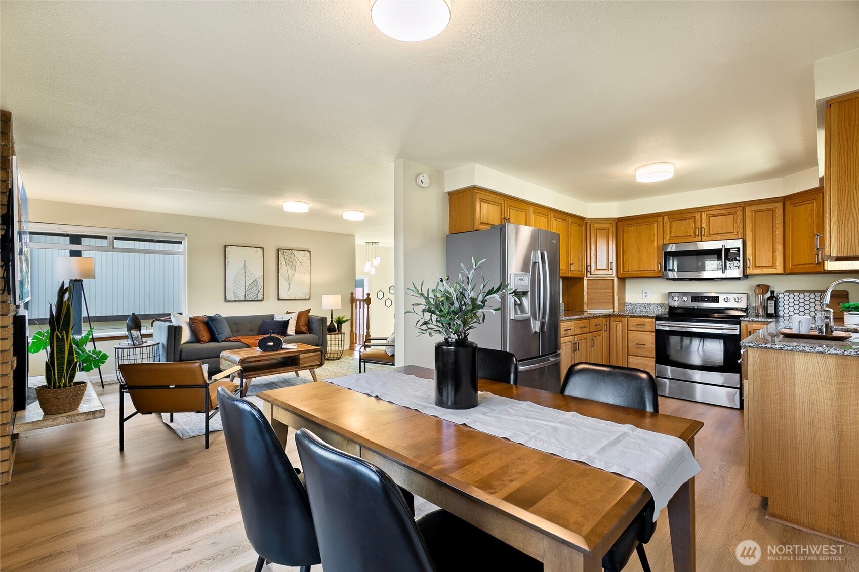 9053 7th Avenue NW, Seattle, WA 98117