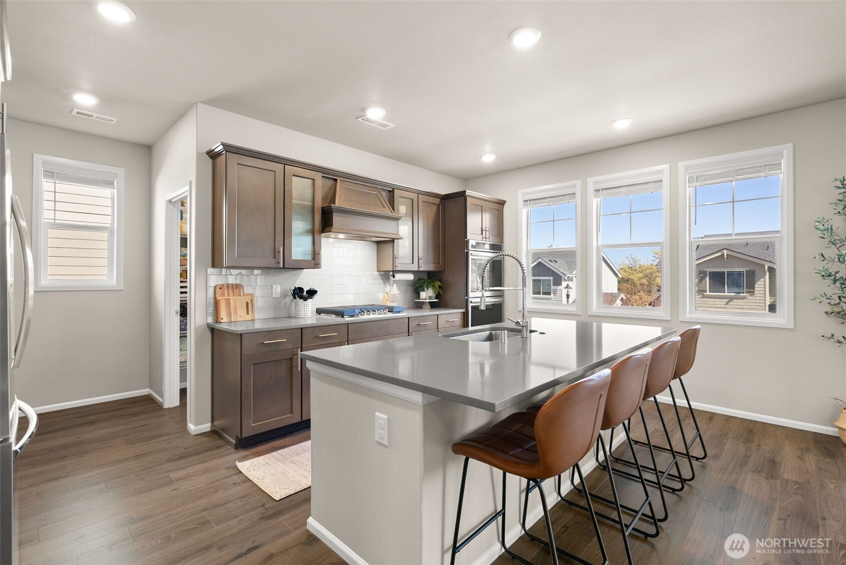 10417 Treasure Drive NW, Silverdale, WA 98383