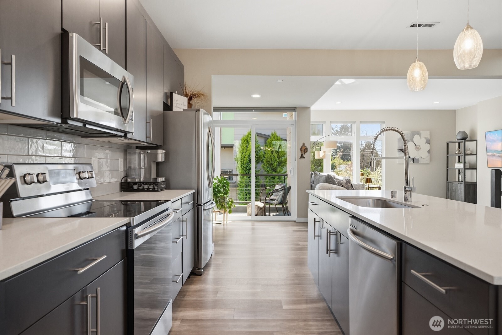 1313 150th Lane SW, Lynnwood, WA 98087
