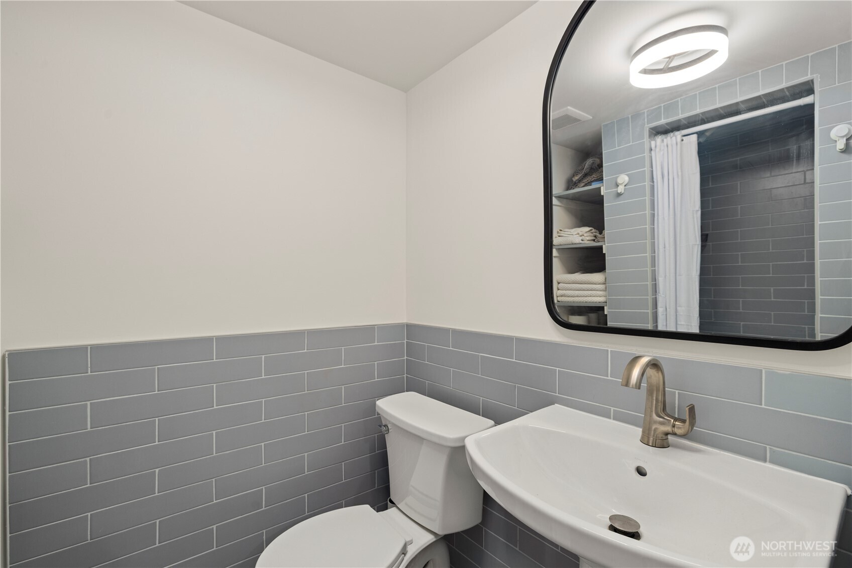 2528 1st Avenue W, Seattle, WA 98119