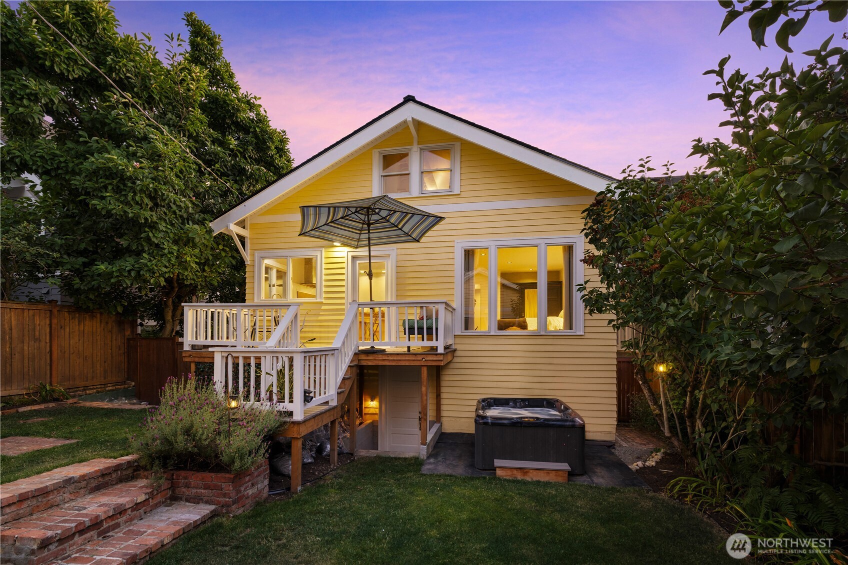 2528 1st Avenue W, Seattle, WA 98119