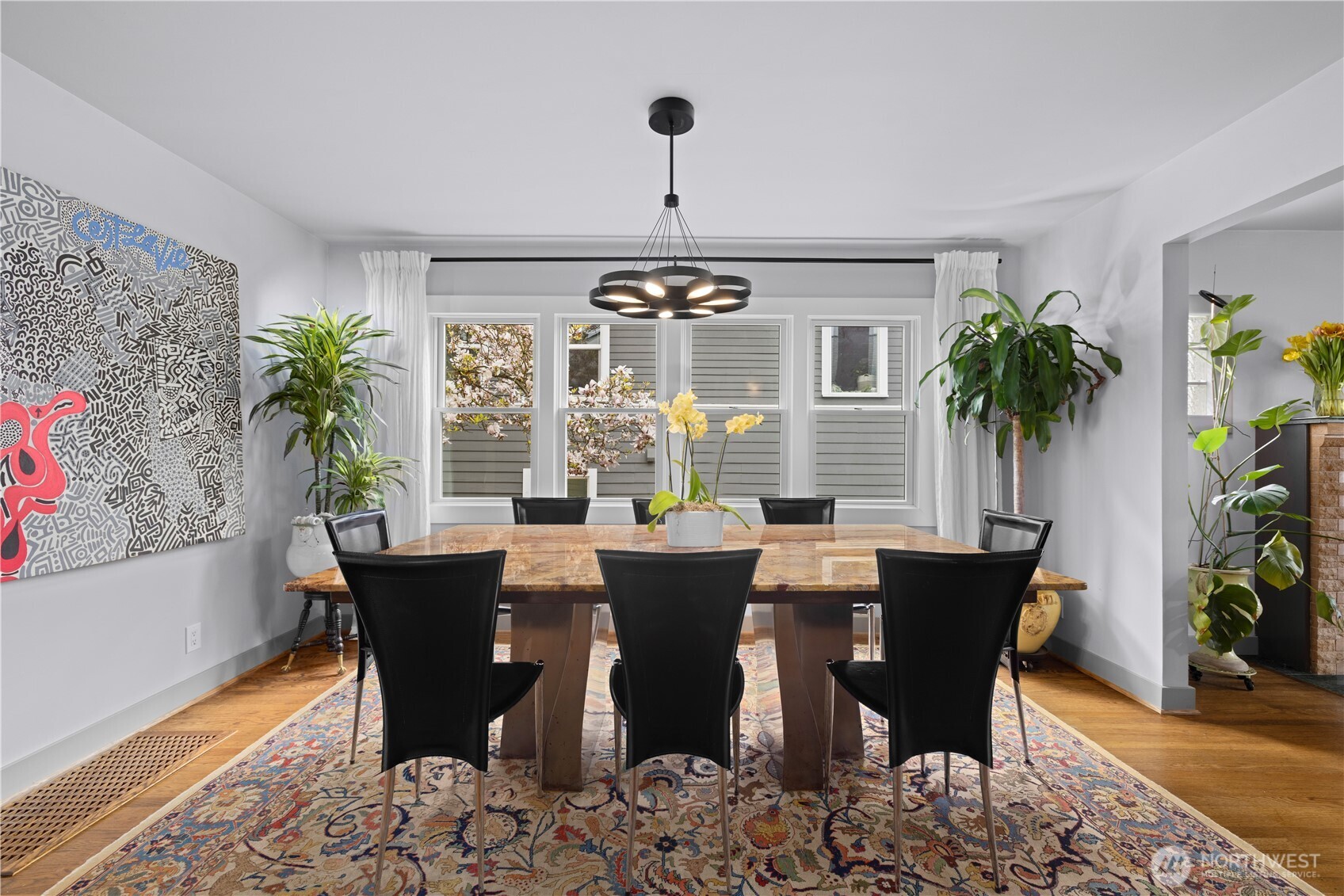 2528 1st Avenue W, Seattle, WA 98119