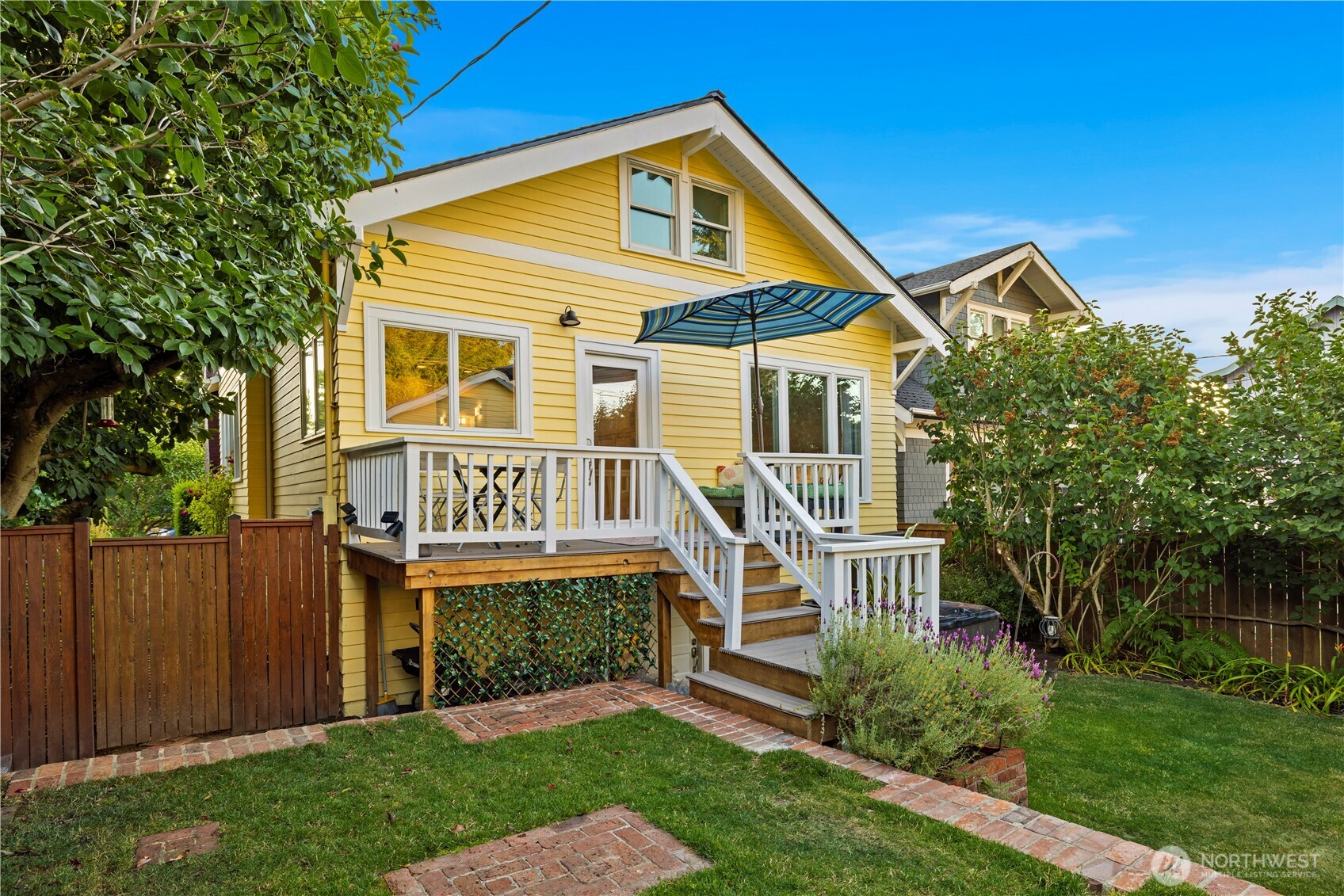 2528 1st Avenue W, Seattle, WA 98119