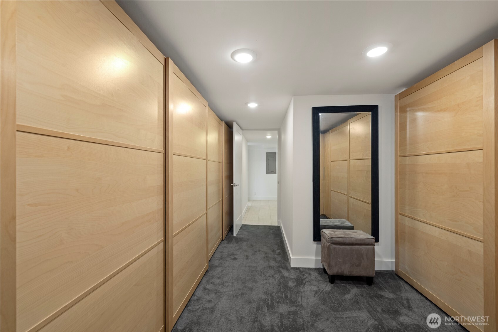 2528 1st Avenue W, Seattle, WA 98119