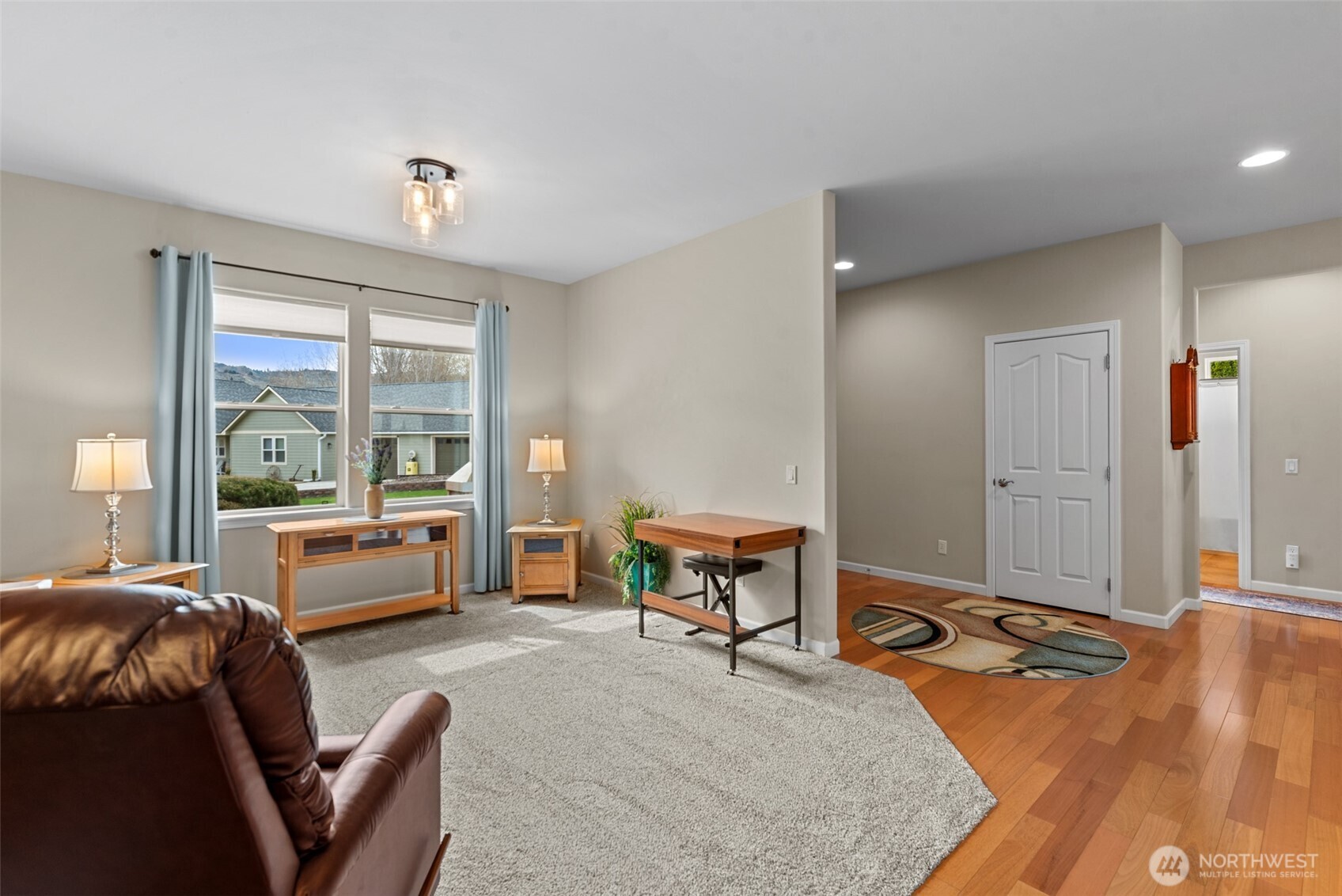 48 Luther Court , Malaga, WA 98828