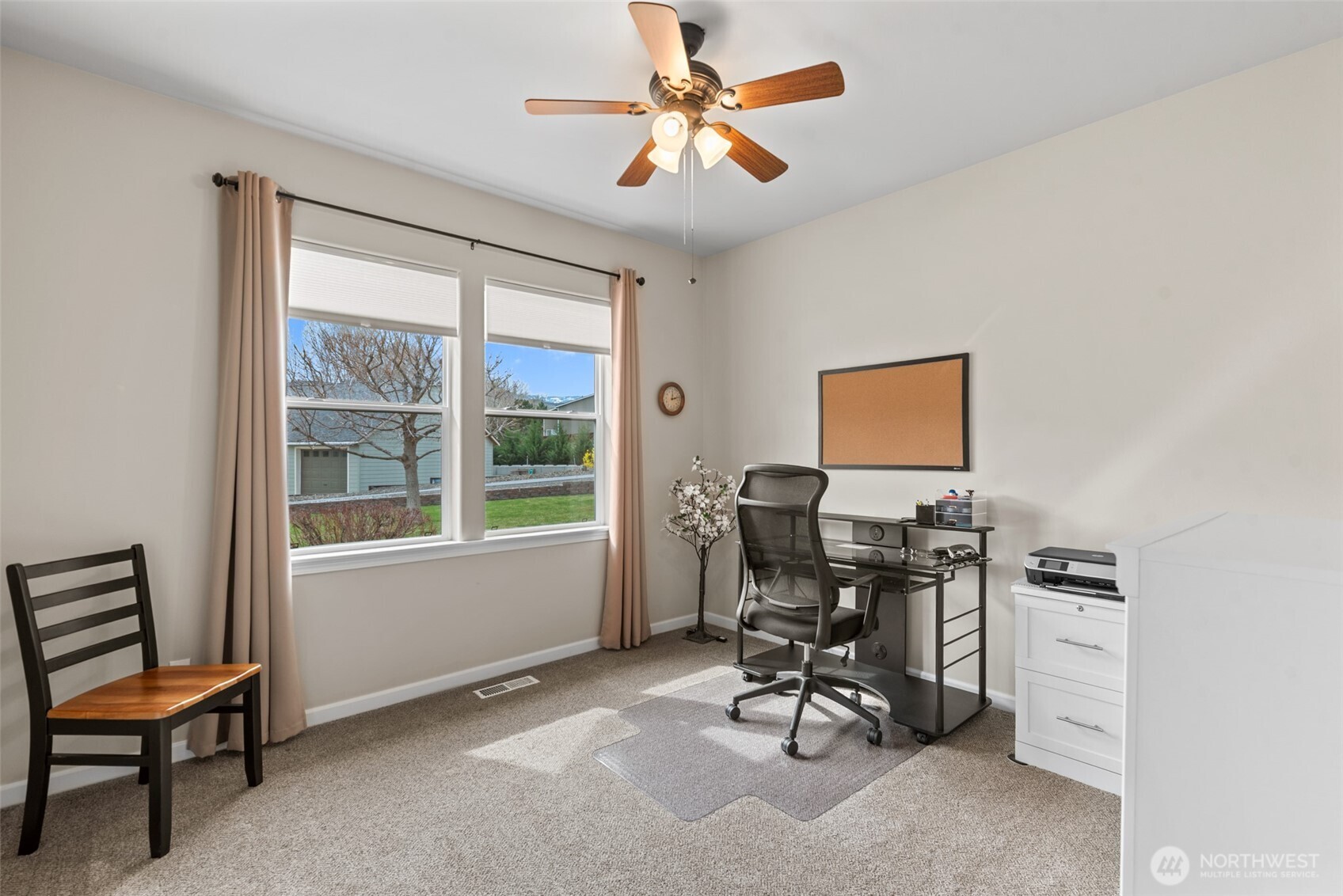 48 Luther Court , Malaga, WA 98828