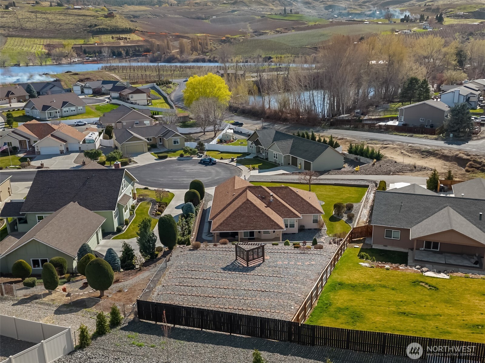 48 Luther Court , Malaga, WA 98828
