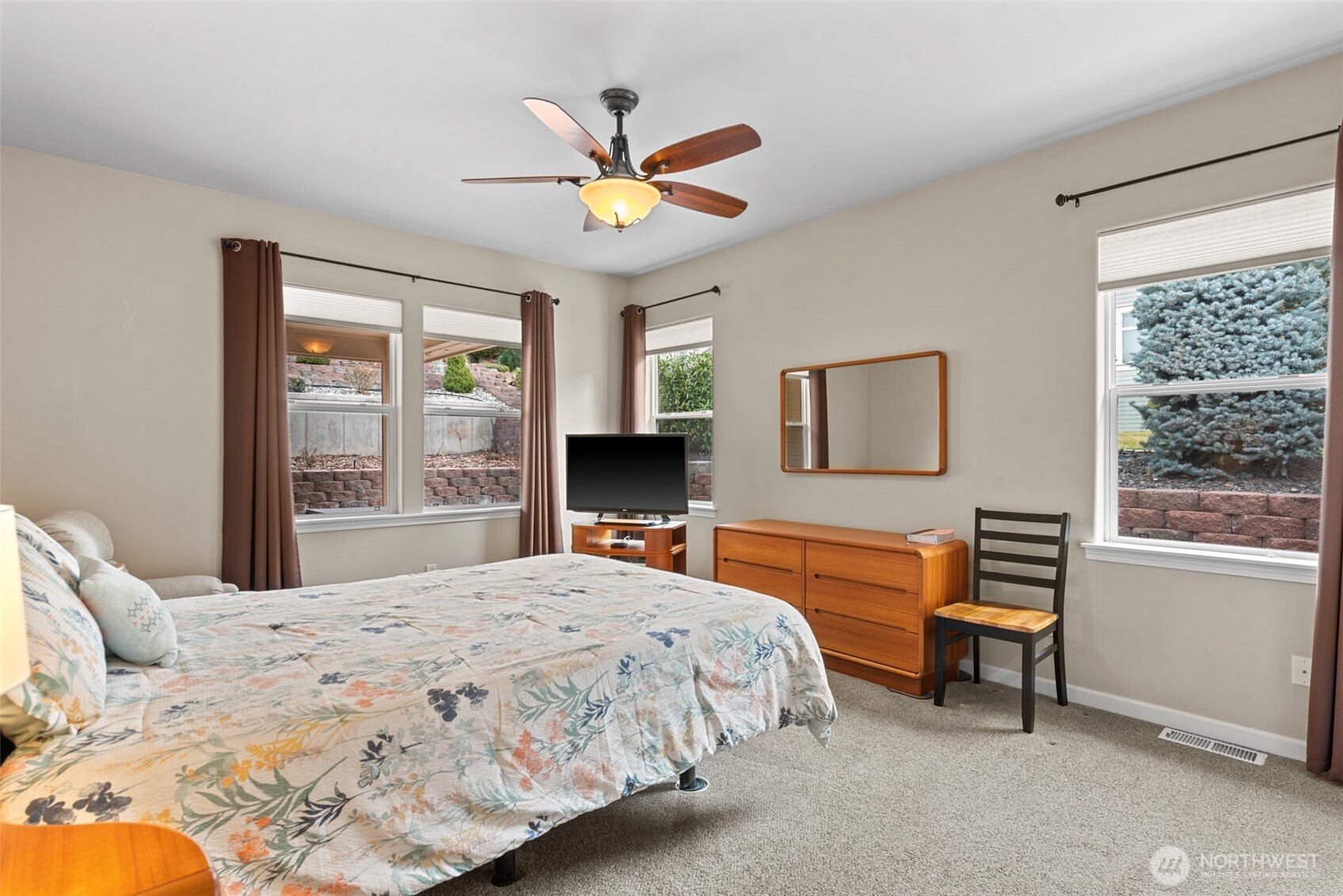 48 Luther Court , Malaga, WA 98828