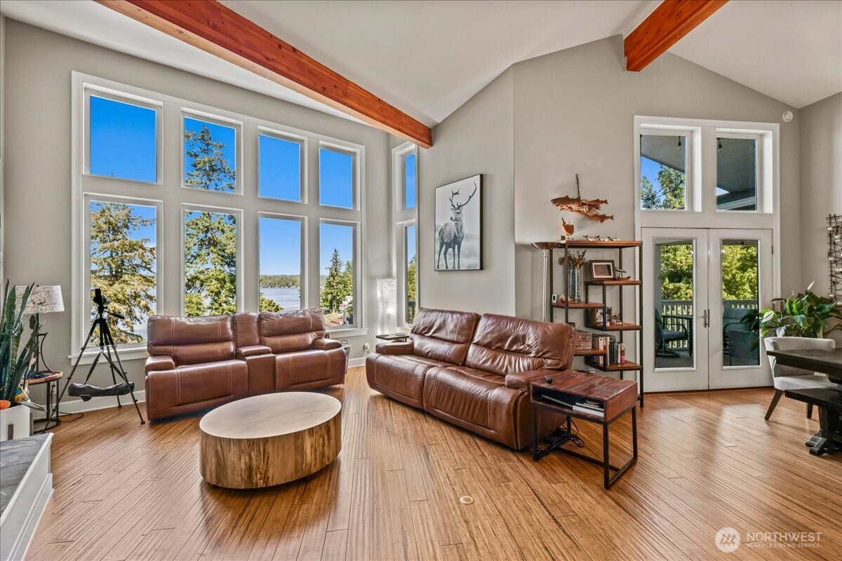 2142 Island Drive NW, Olympia, WA 98502-9711