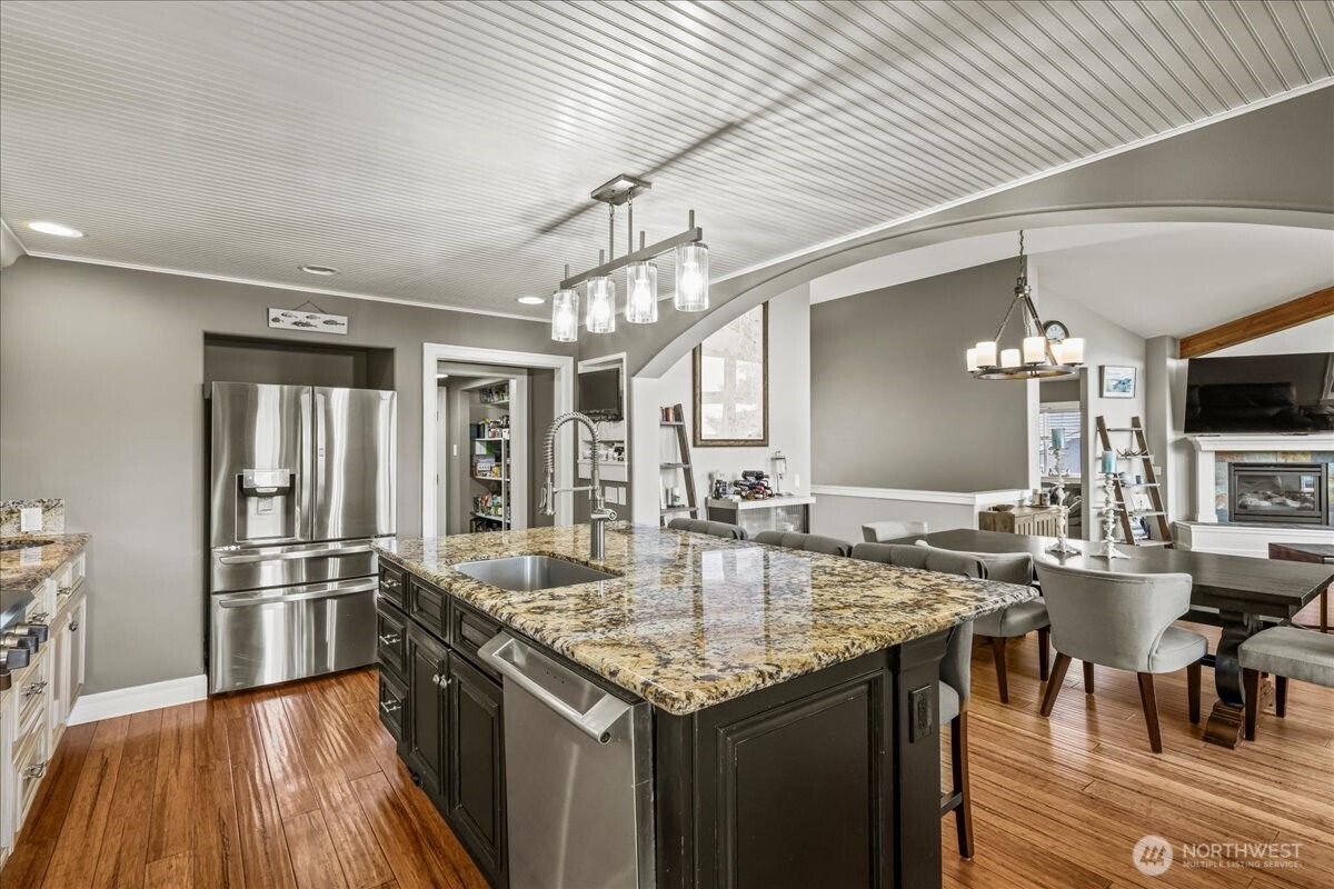 2142 Island Drive NW, Olympia, WA 98502-9711