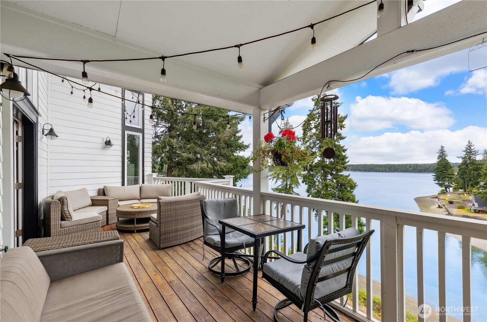 2142 Island Drive NW, Olympia, WA 98502-9711