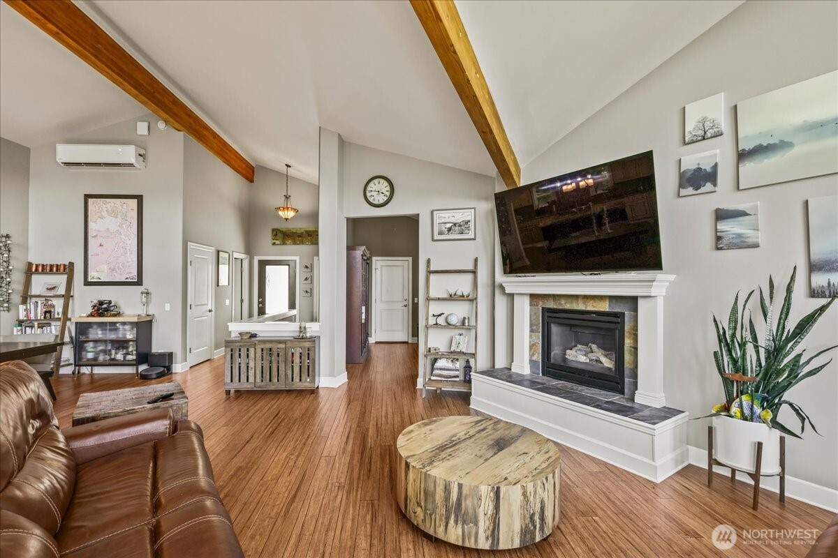 2142 Island Drive NW, Olympia, WA 98502-9711