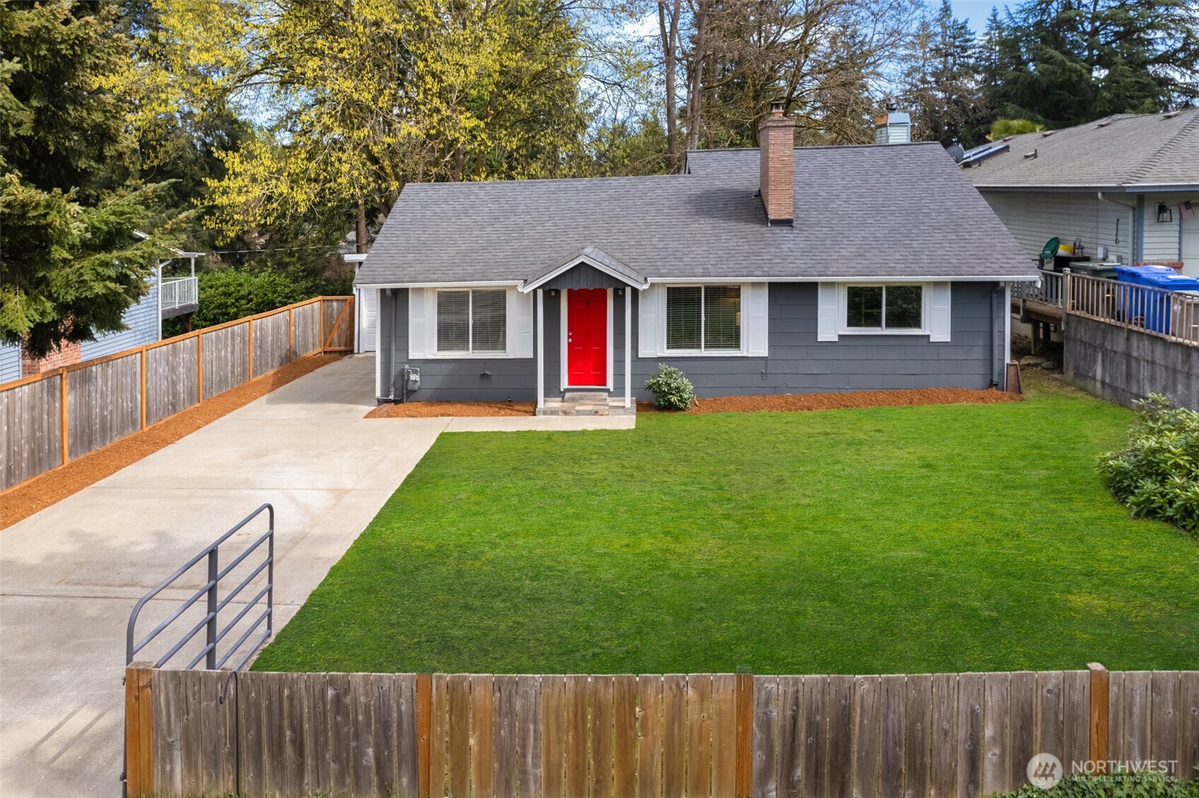 812 Reiten Road , Kent, WA 98030