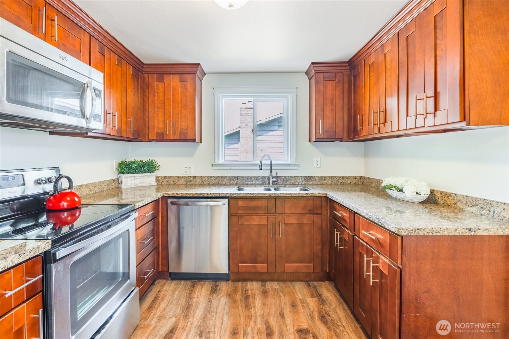 812 Reiten Road , Kent, WA 98030