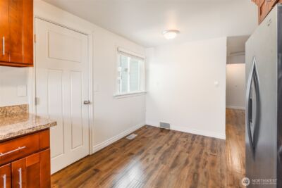 812 Reiten Road , Kent, WA 98030 - Photo 13