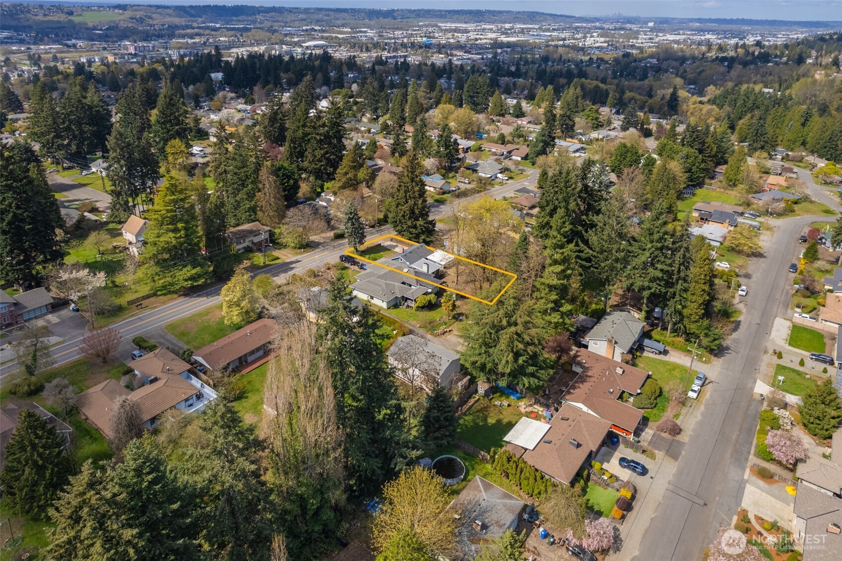 812 Reiten Road , Kent, WA 98030
