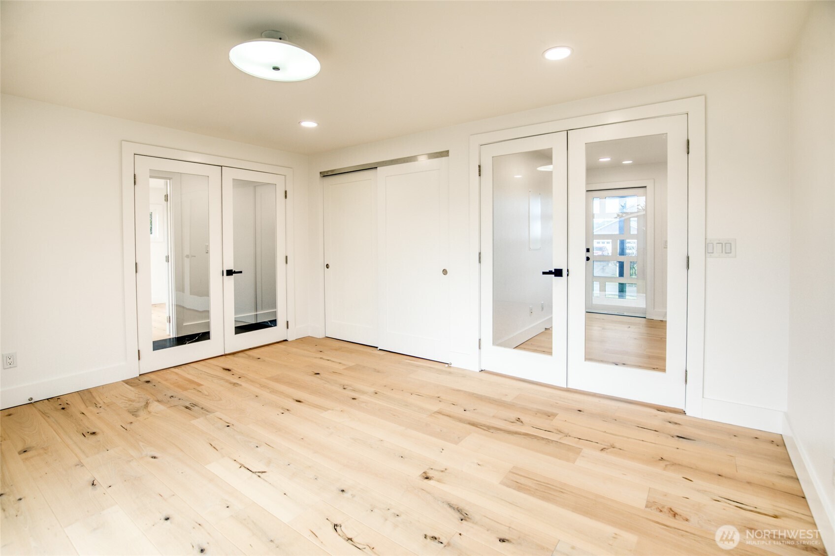 506 Sand Dune Avenue SW, Ocean Shores, WA 98569