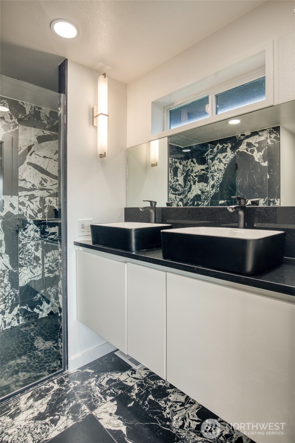 506 Sand Dune Avenue SW, Ocean Shores, WA 98569