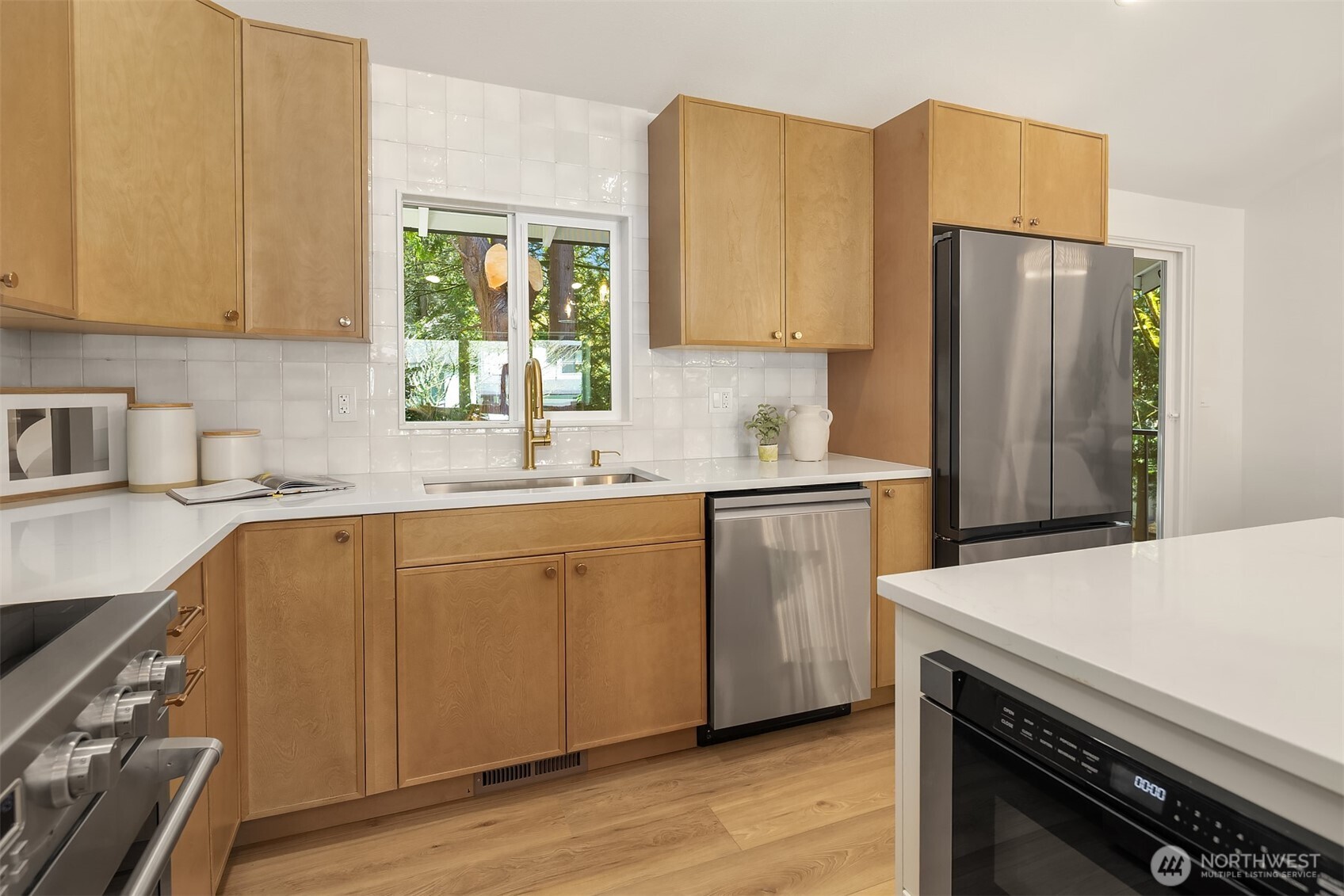8820 194th Street SW, Edmonds, WA 98026
